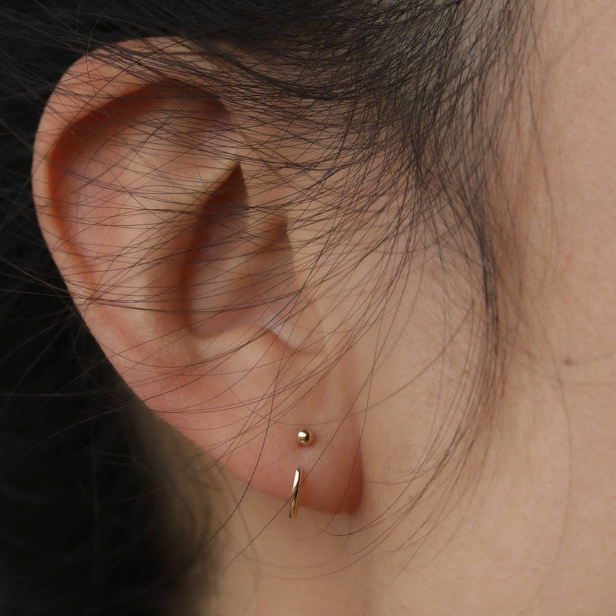 Dot Claw Earring